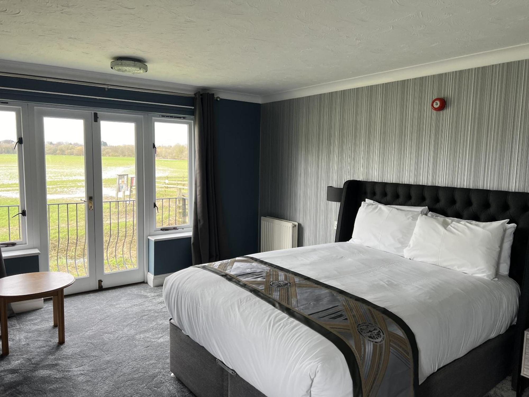 Dolphin Hotel Cambridge St Ives  Luaran gambar