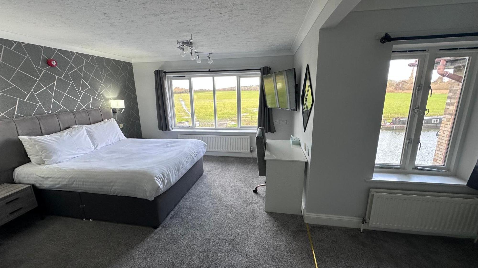 Dolphin Hotel Cambridge St Ives  Luaran gambar