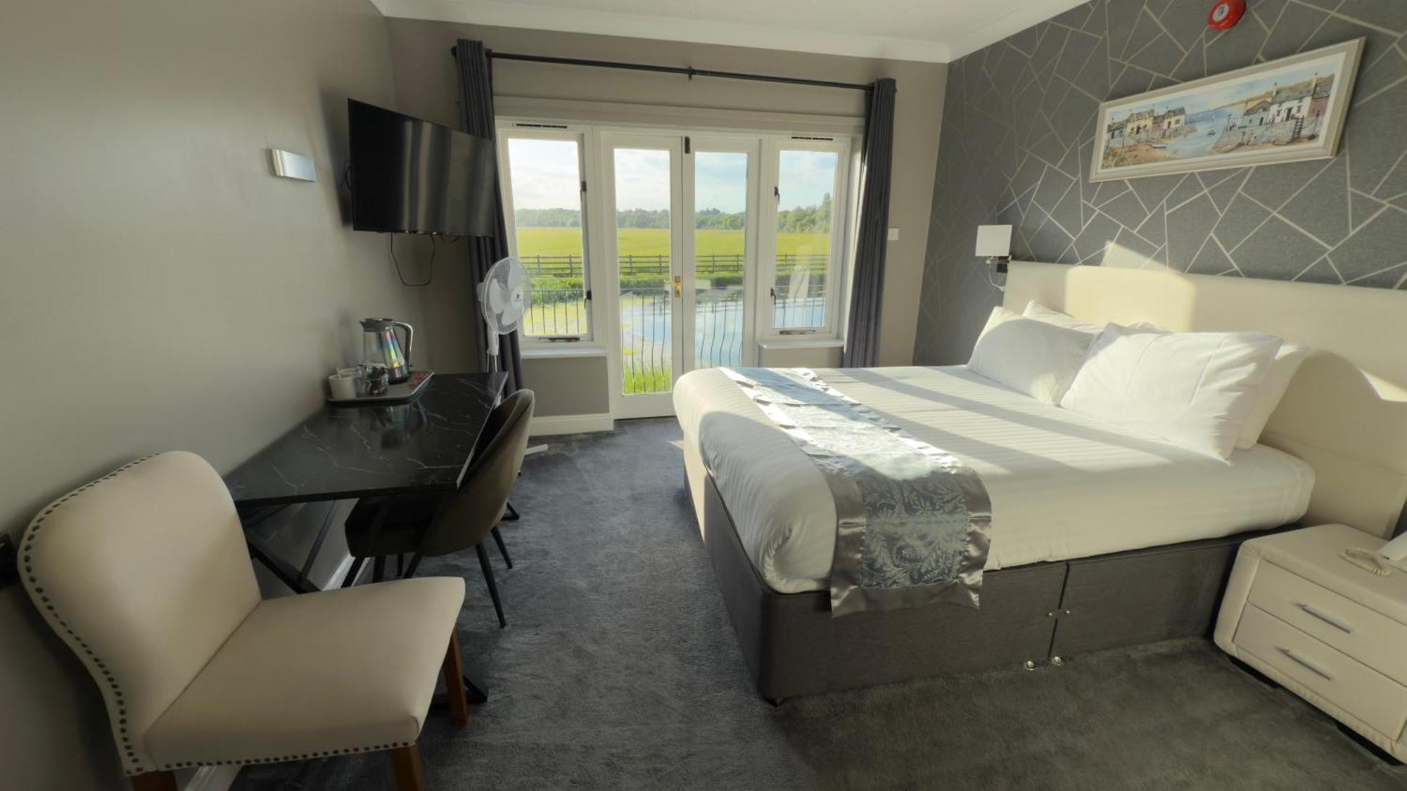 Dolphin Hotel Cambridge St Ives  Luaran gambar